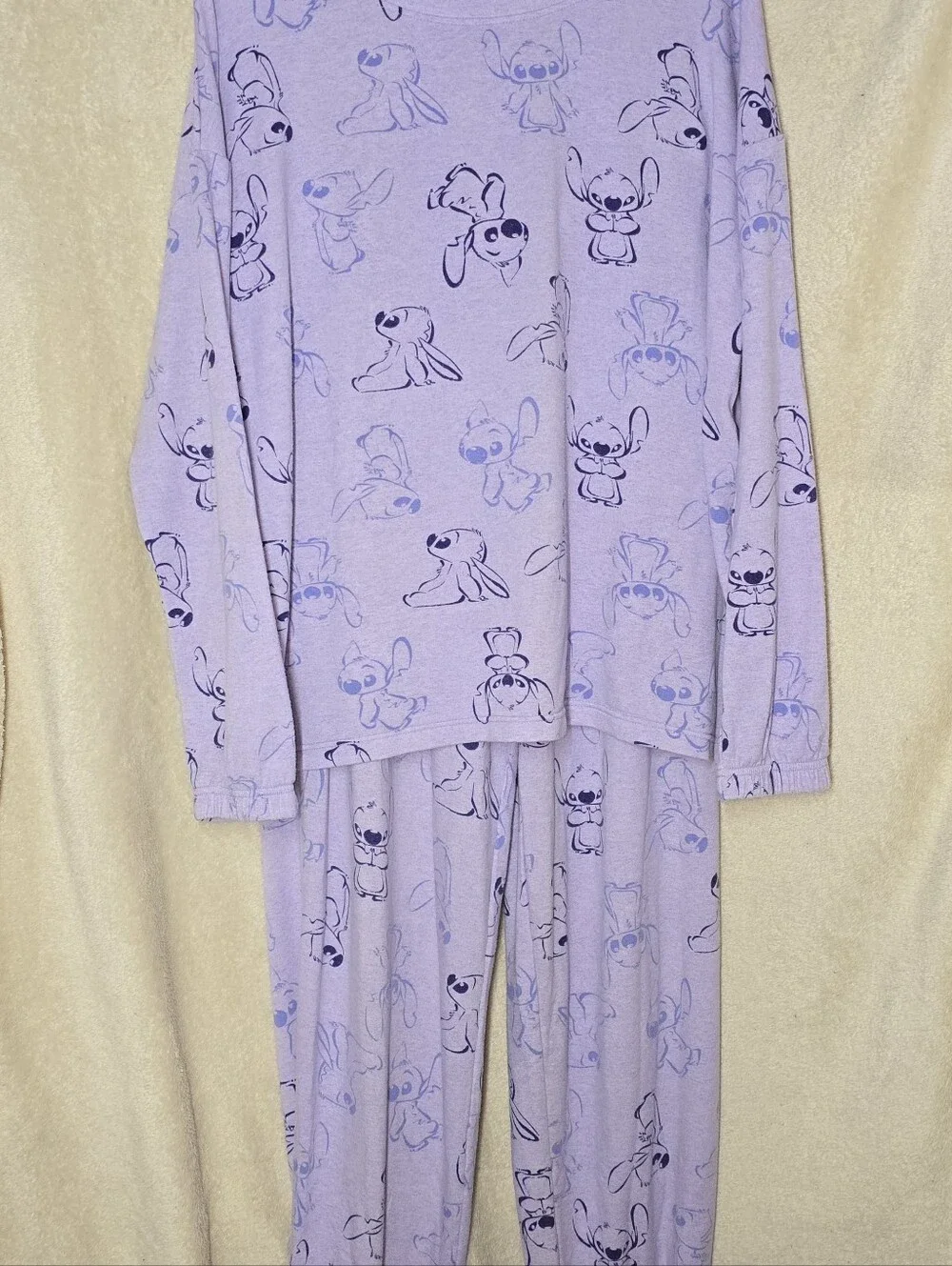 Disney Stitch Raglan Sleeve 2 Piece Lounge Set Pajama Set Gift Packed Size M Cos - Picture 2 of 12
